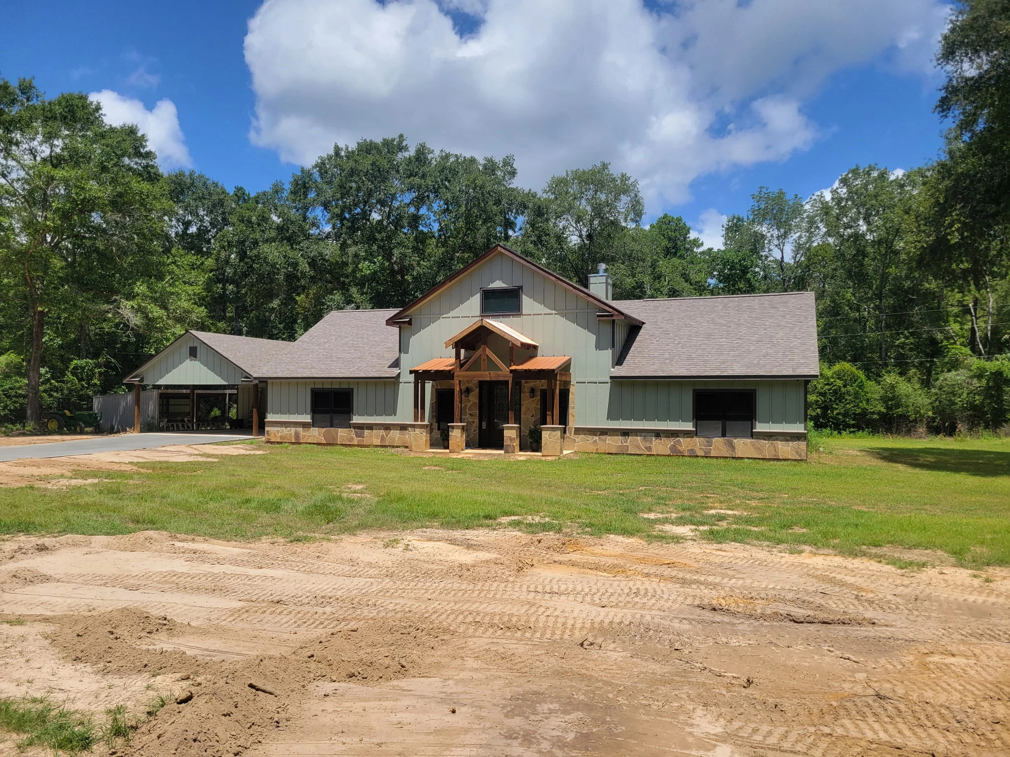 Comparing a lot's scenic views against its ideal orientation often requires homeowners to prioritize one over the other. 